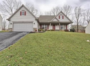 27 Falcon Cir, Lebanon, PA 17042