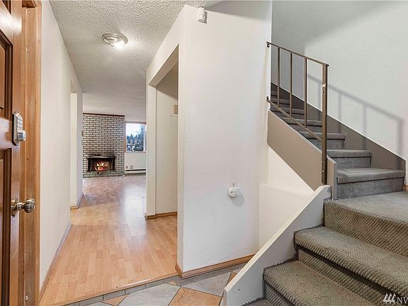 3rd image of 1811 M St NE #B