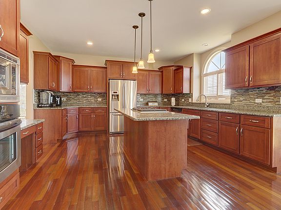 2nd image of 16550 S Mueller Cir
