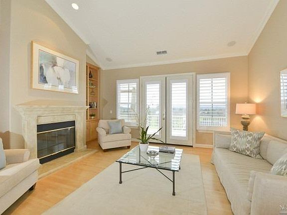 3rd image of 1180 Castle Oaks Dr