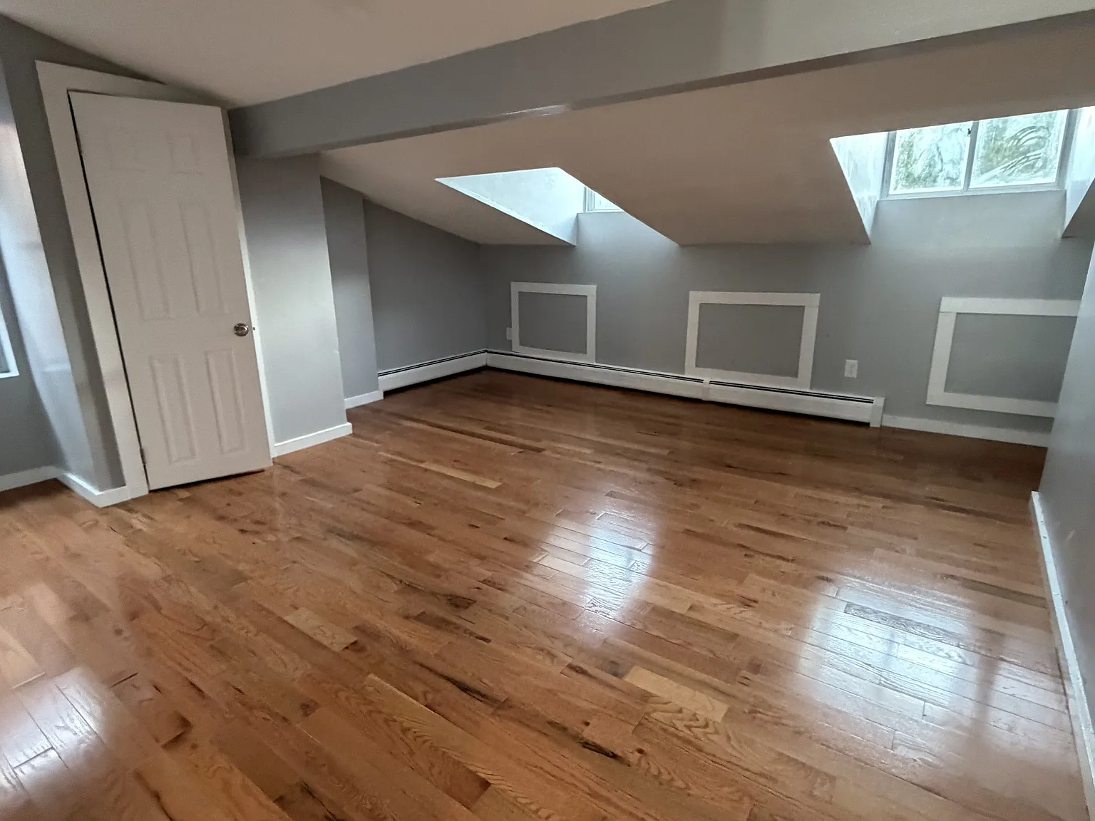 3 bed, $2,100 — Photo 1