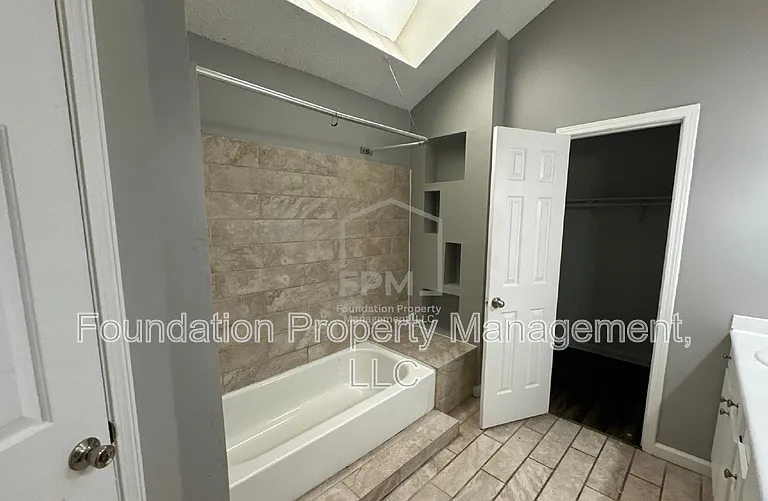 7089 Cobblestone Dr — Photo 20