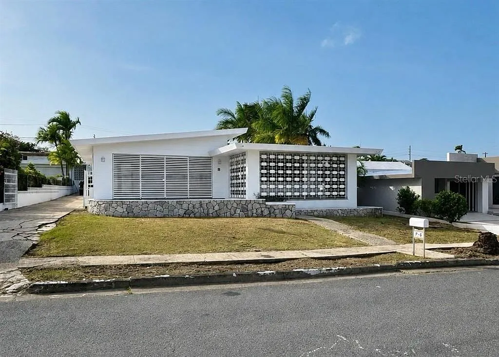 3 bed, 2.0 bath, $3,400 — Photo 1