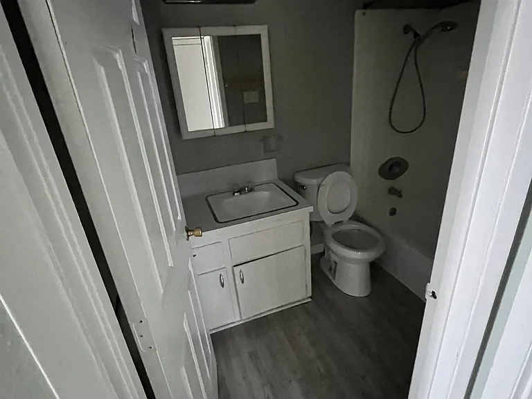 1006 N 4th St #10 — Photo 17