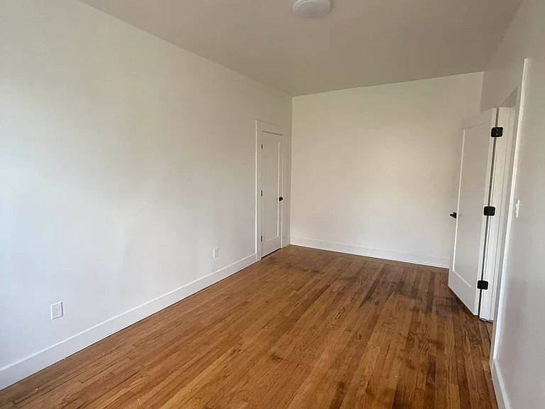 3242 Decatur Ave #33 — Photo 9