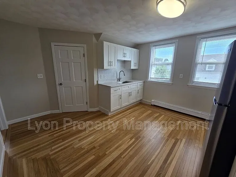 18 Burgess Ave #3 — Photo 4