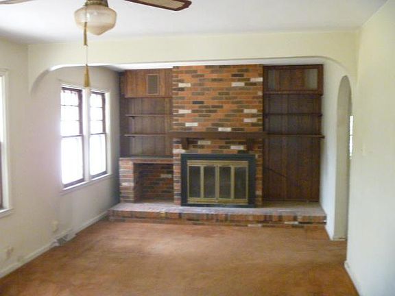5th image of 3786 Creston Dr