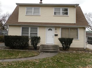 3091 Patton Dr, Des Plaines, IL 60018