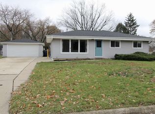 3136 Royal Rd, Janesville, WI 53546