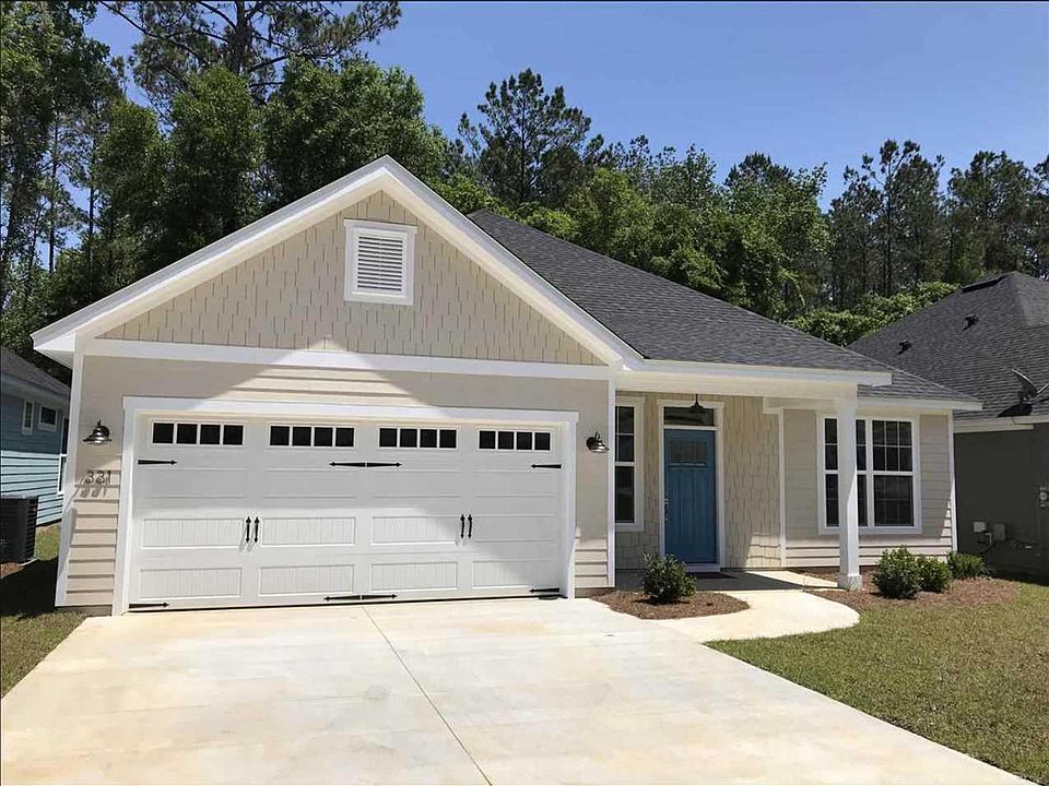 1st image of 331 Gathering Oaks Dr