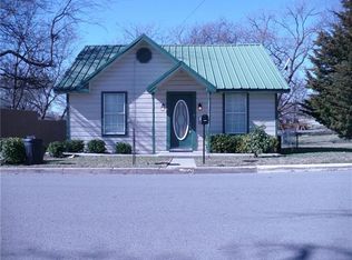 804 S Miller St, Decatur, TX 76234