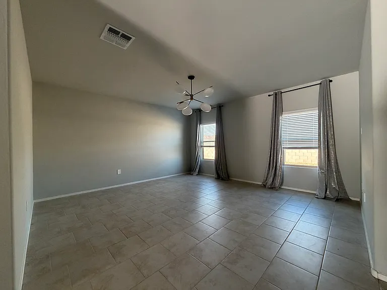 6853 S Portugal Ave — Photo 13