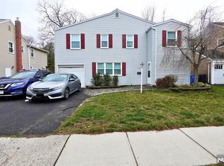 410 Burlington Rd, Paramus, NJ 07652