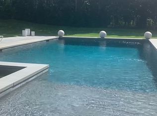 3 Cranberry Hole Rd, Amagansett, NY 11930