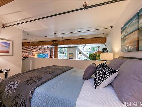 5th image of 461 2nd St APT 216