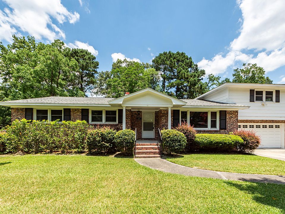 1st image of 2416 Tiffany Dr