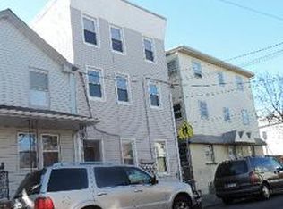 253 E Kinney St, Newark, NJ 07105