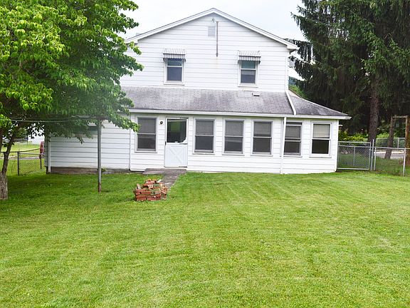 2nd image of 209 Walnut Street