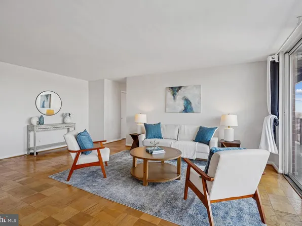 4343 Cherry Hill Rd APT 705, Arlington, VA 22207