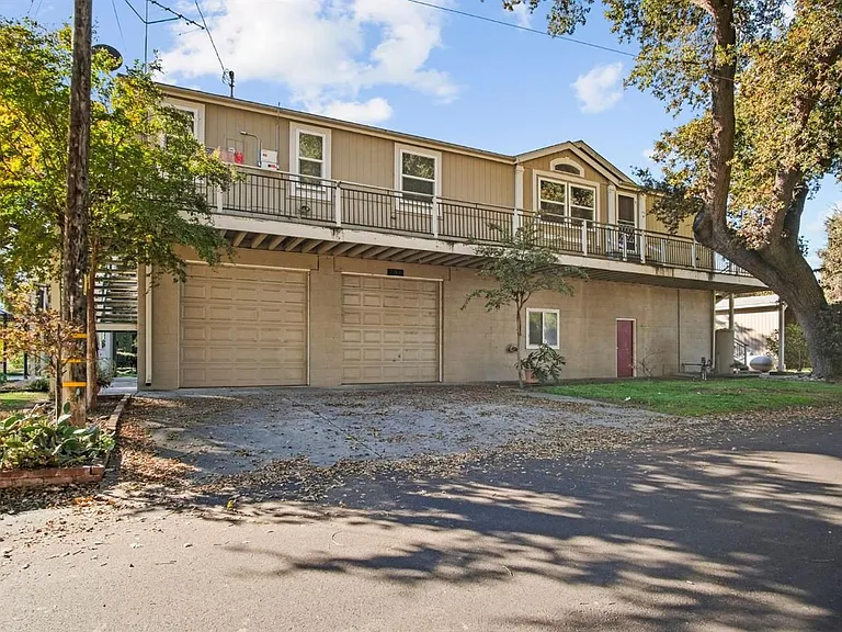 788 E Willow Ave — Photo 34