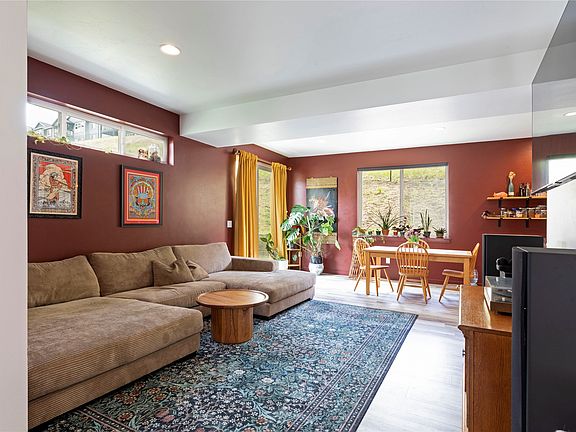 5th image of 7128 Shaver Dr #A