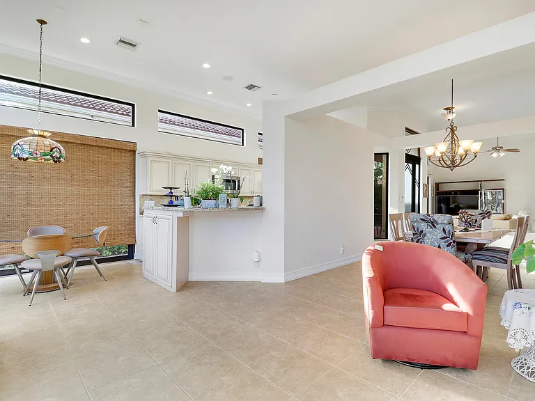 210 Coral Cay Ter — Photo 22