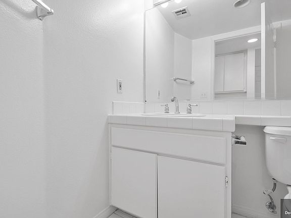 3rd image of 17736 Superior St