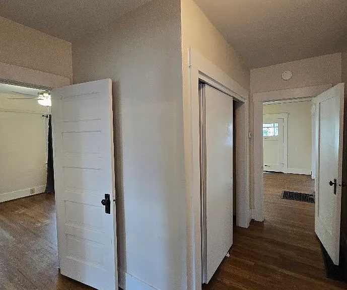 912 E Terrace Ave — Photo 23