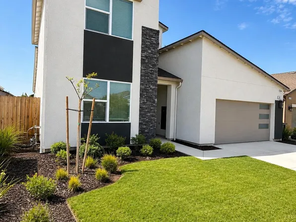 6347 E Adena Ave, Fresno, CA 93727