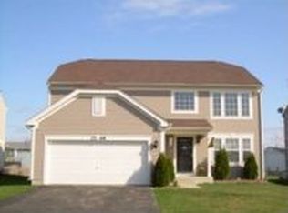 2768 Rosehall Ln, Aurora, IL 60503