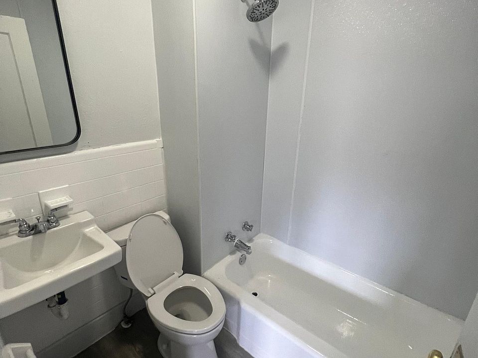 1st image of 460 E 24th St #2