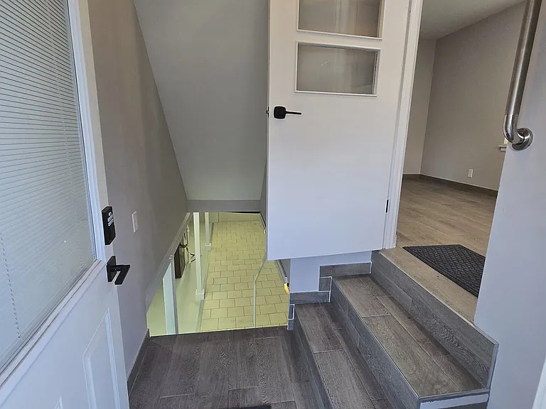 860 Wilcox St — Photo 6