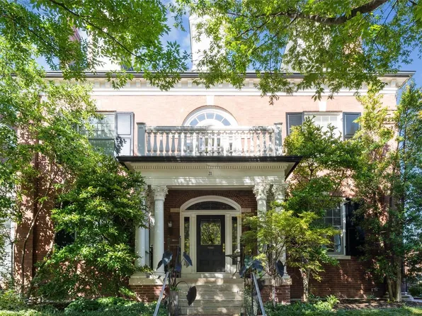 21 Maryland Plz #21E, Saint Louis, MO 63108