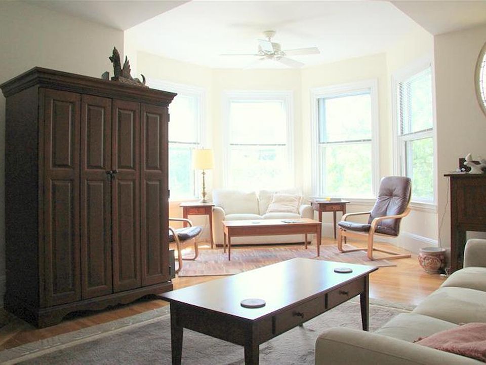 1st image of 18 Highland Ave #3
