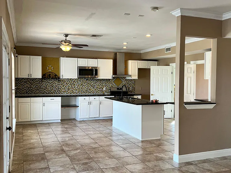 3833 Corinne Ave — Photo 13