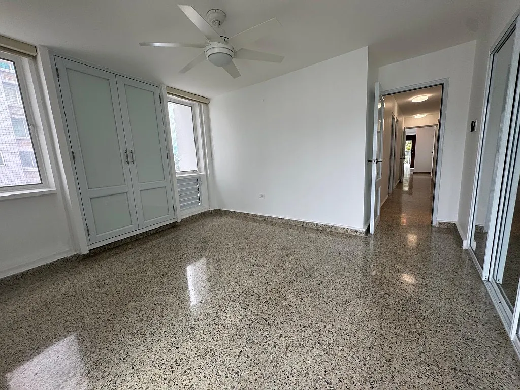 3 bed, 2.5 bath, 1250 sqft, $4,500 — Photo 4