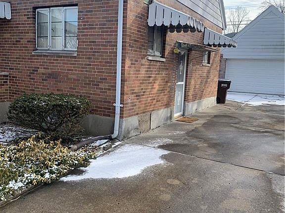 3rd image of 134 Redder Ave