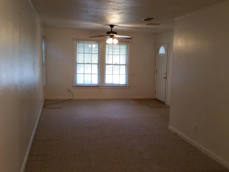 1905 Layton Ave — Photo 11