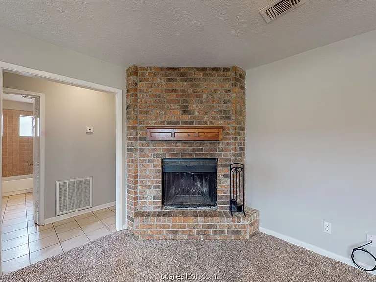 1107 Braeswood Dr — Photo 19