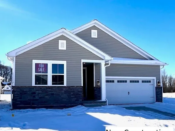 2402 Merriment Dr, Amherst, OH 44001
