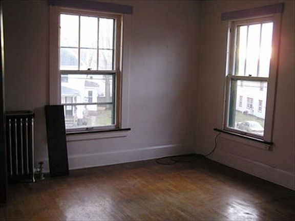 4th image of 803 14th St NW