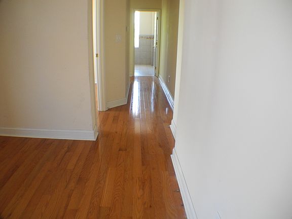 3rd image of 3017 W Girard Ave #2R