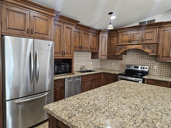 Kitchen & Appliances