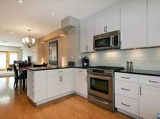 101 Willow Ter, Hoboken, NJ 07030