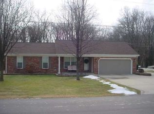 307 W Crestview Dr, Owensville, IN 47665