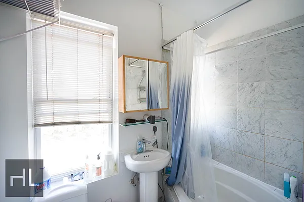 Rented by Highline Residential | media 70