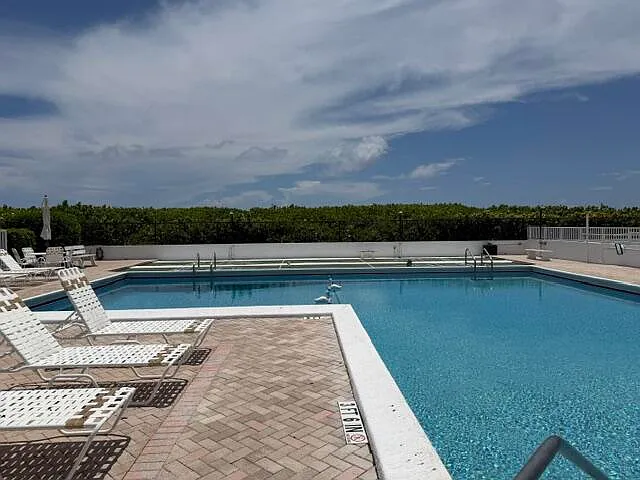 33 Ocean Ave #108 — Photo 14