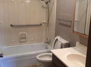 104 S Sheakley Ave APT 7, New Hampton, IA 50659