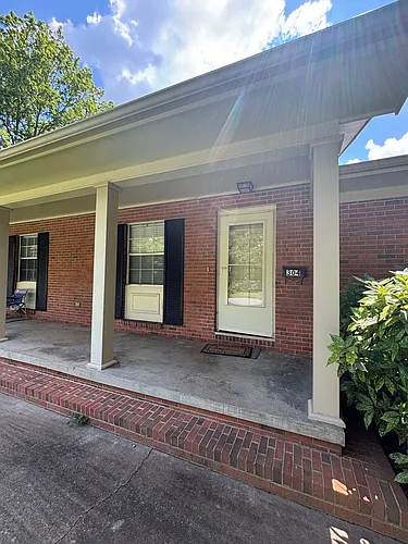 302 Grace Ave #304 Photo 1