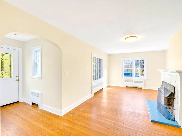 443 Benson Rd — Photo 4